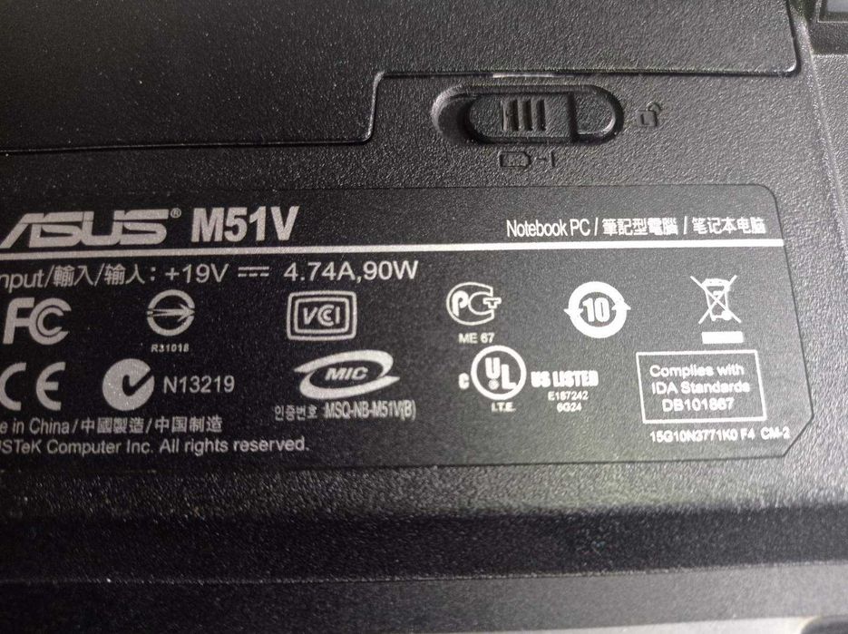 Працюючий ноутбук ASUS M51Vr /15.4"/P8400/4GB/SSD / на запчастини або відновлення