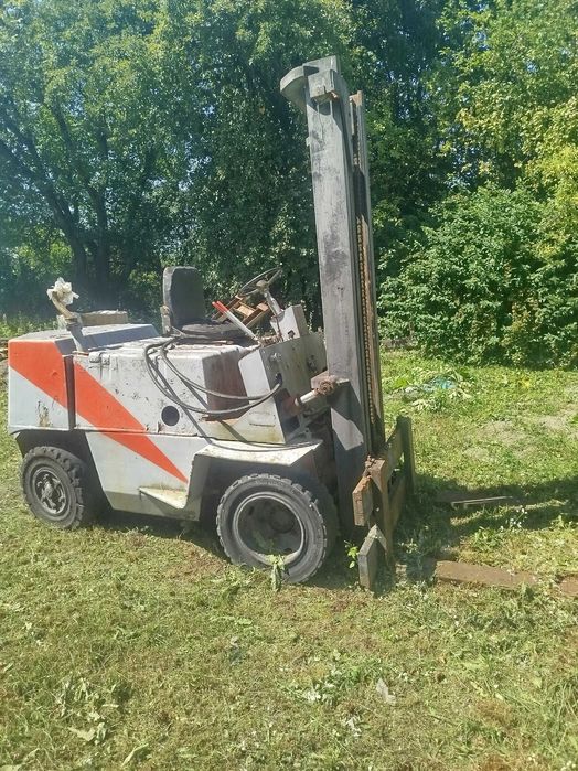 Вилочний навантажувач