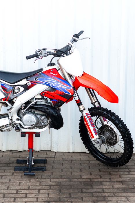 HONDA CR 250 ATÉ 42€/MÊS
