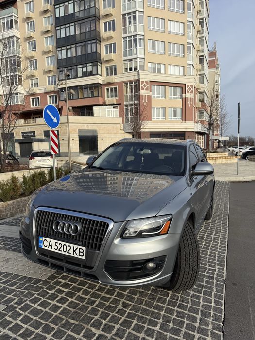 Продам Audi Q5 quattro 2011р без ДТП