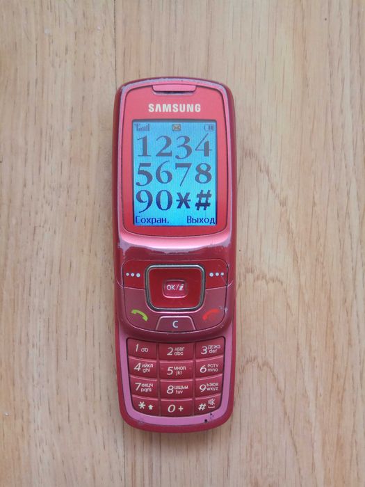 У гарному стані телефон Samsung SGH-С300 слайдер