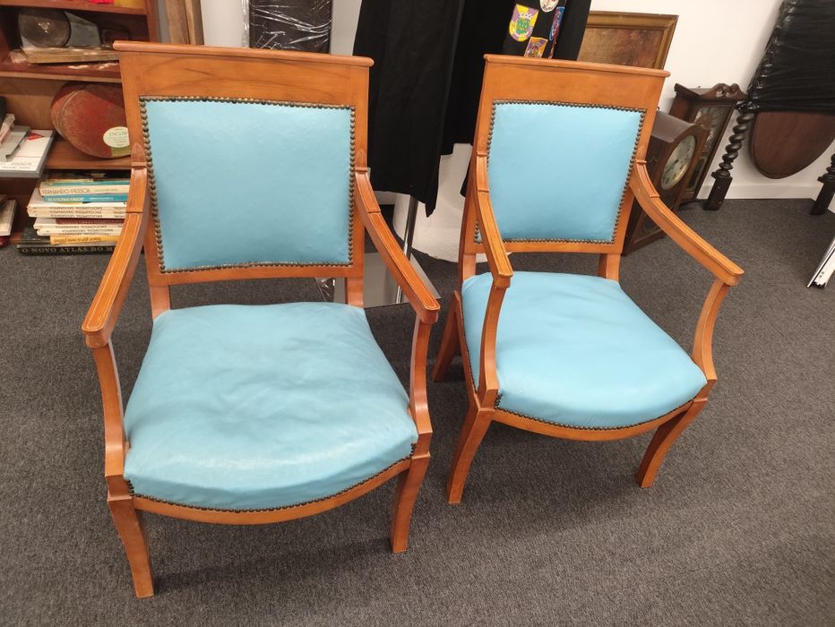 Conjunto de 2 cadeirões