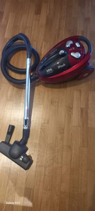 Aspirador AEG 2000