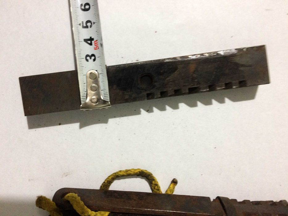 ригеля и пружины  на большой реечный   гаражный замок