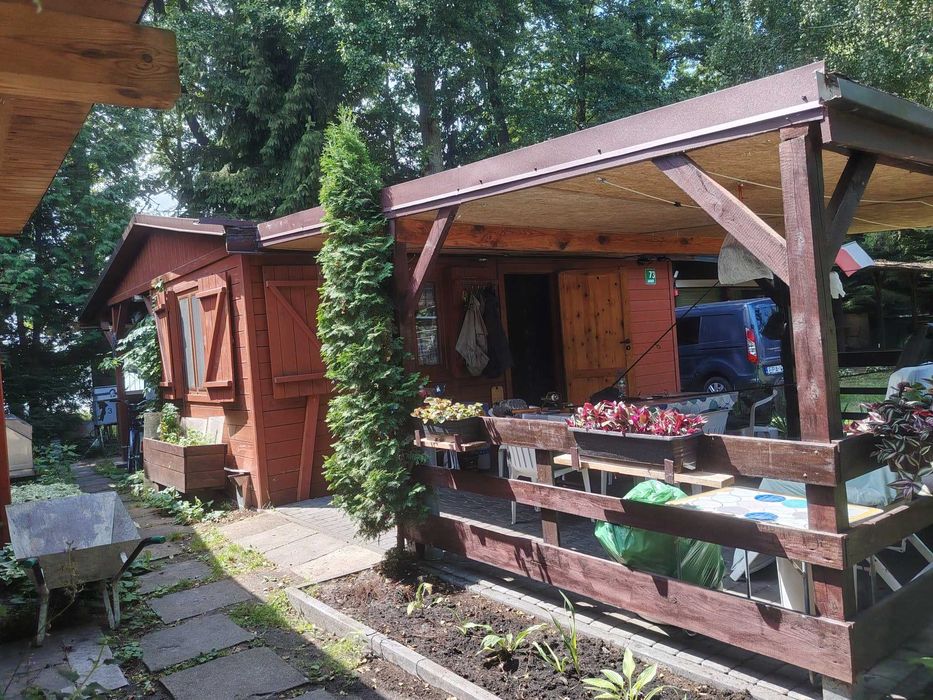 Sprzedam przyczepę wraz domkiem