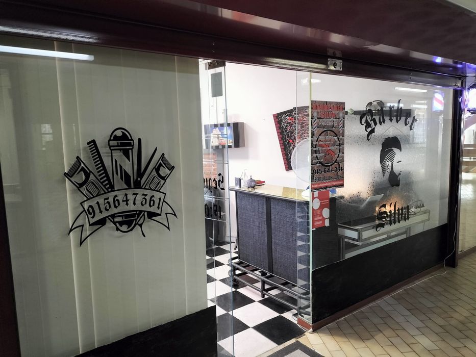 Barbearia para Trespasse ou Aluguer – Centro Comercial Bela Vista (Afonsoeiro, Montijo)