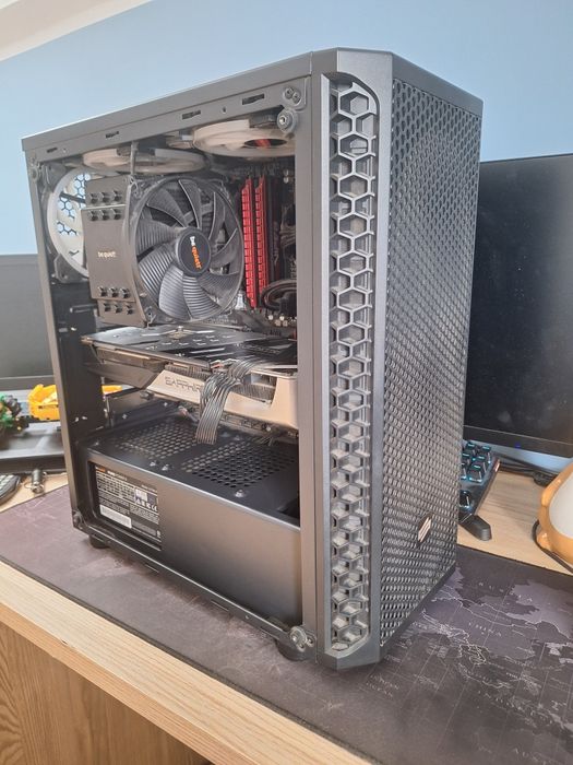 Komputer stacjonarny i7-7700k, Radeon RX 5700xt