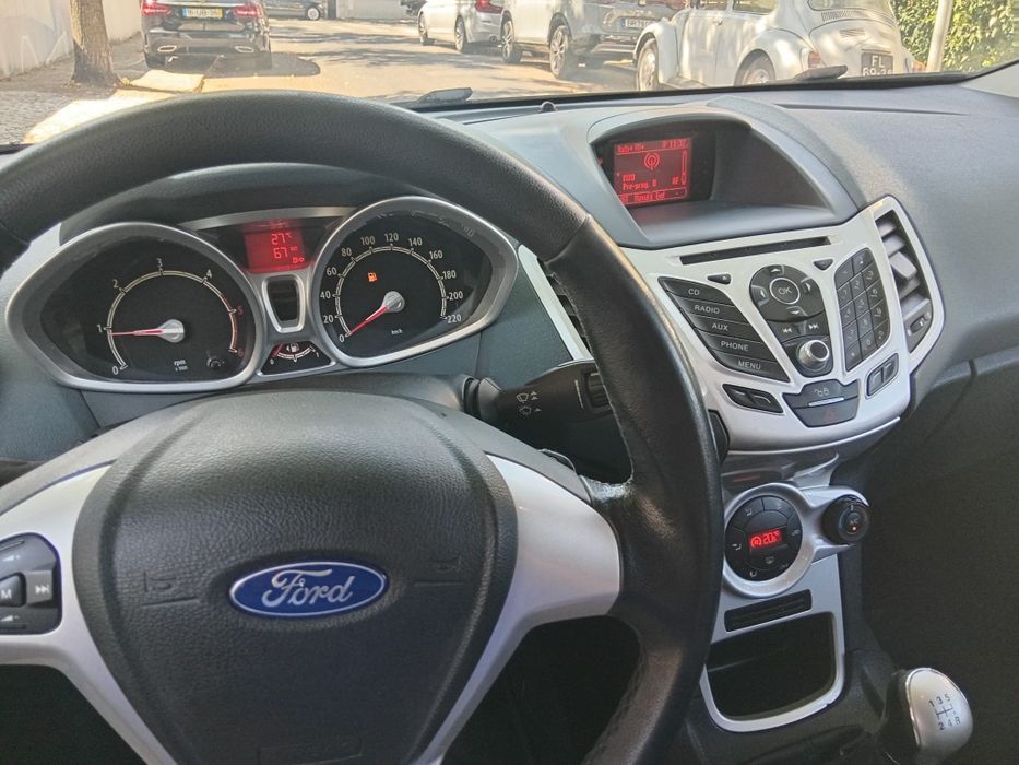 Ford fiesta 1.6 gasóleo foto 5