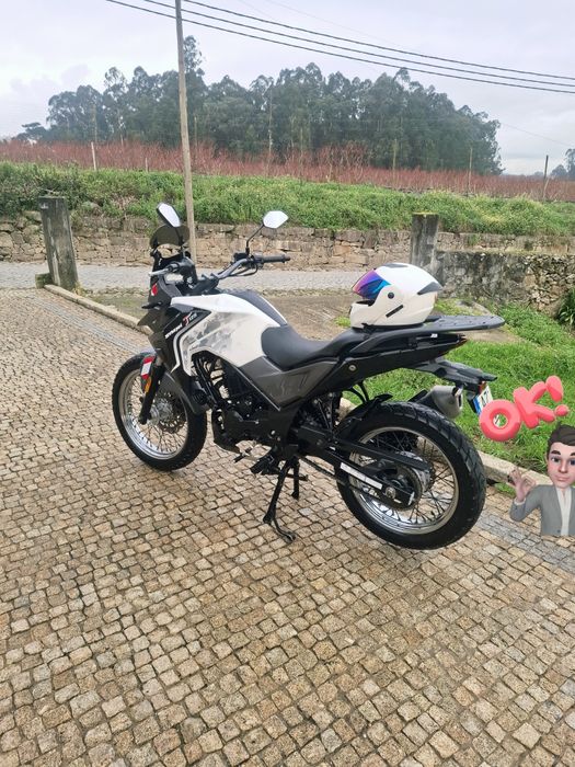 Sym  NHT  125 de 2023 revisionada como nova