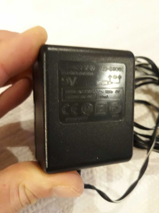 Transformador / adaptador Sony 9V