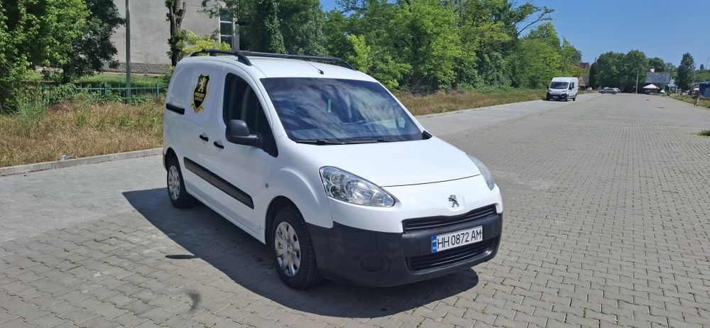 продам пежо партнер 1.6 диз Автомат
