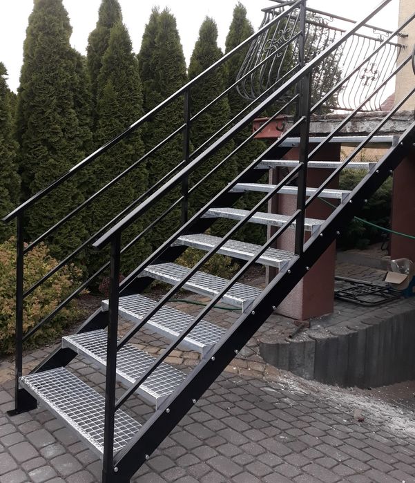 Schody,barierki,nogi pod stoły