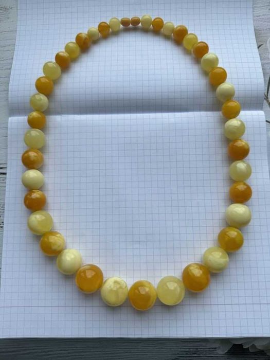 Bardzo ładne korale z naturalnego bursztynu, miodowo-cytrynowy