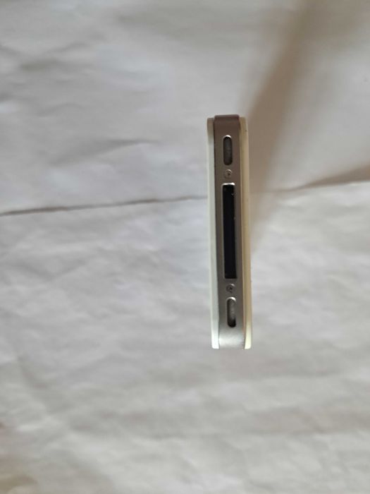 iPod 4s. 64Gb White bypass  б/у.