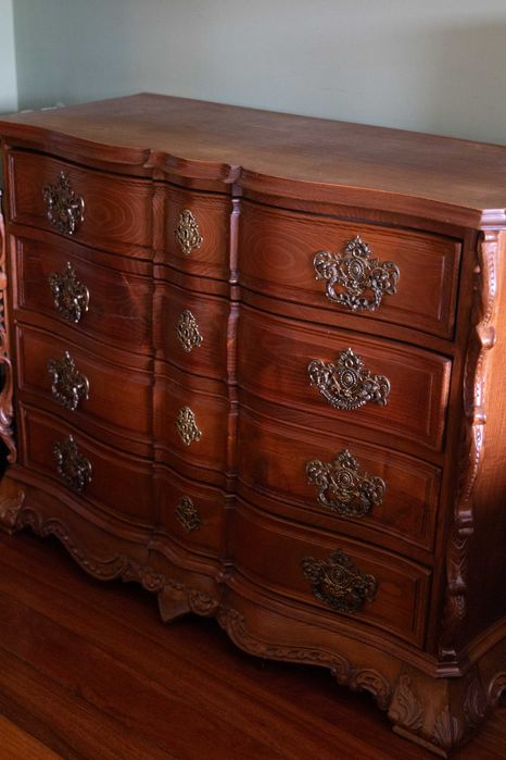 Camiseiro estilo barroco