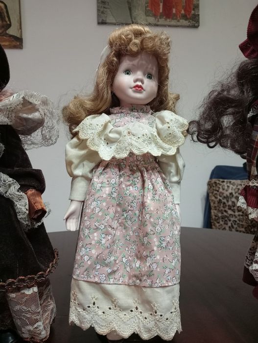 Bonecas de porcelana