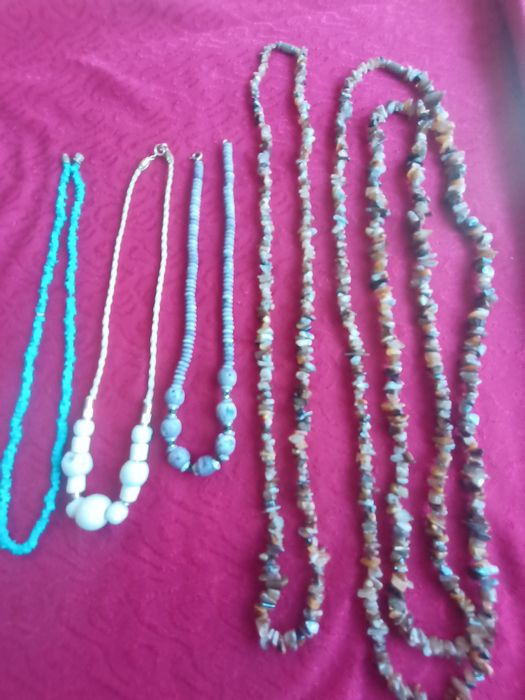 Бусы из бирюзы.из кости яка.кораловые