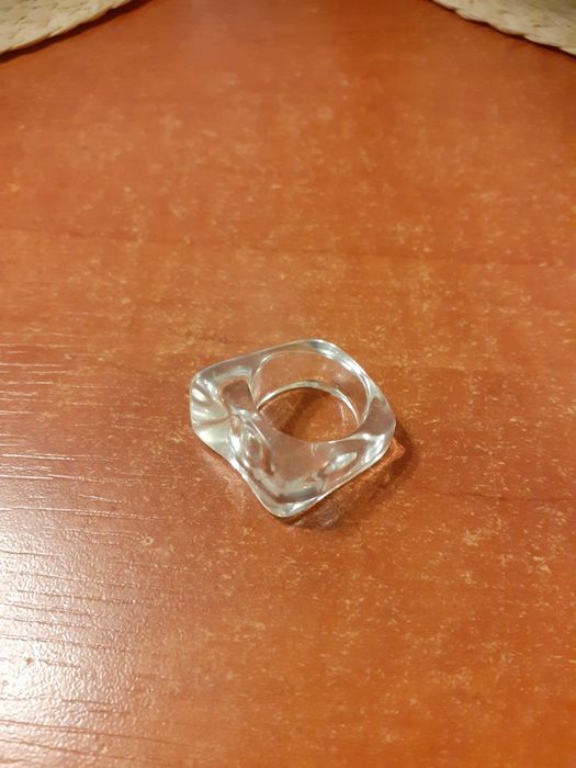 Przezroczysty pierścionek nieregularny kształt rozmiar 5 14mm