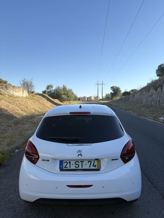 Peugeot 208 — fotografia 4