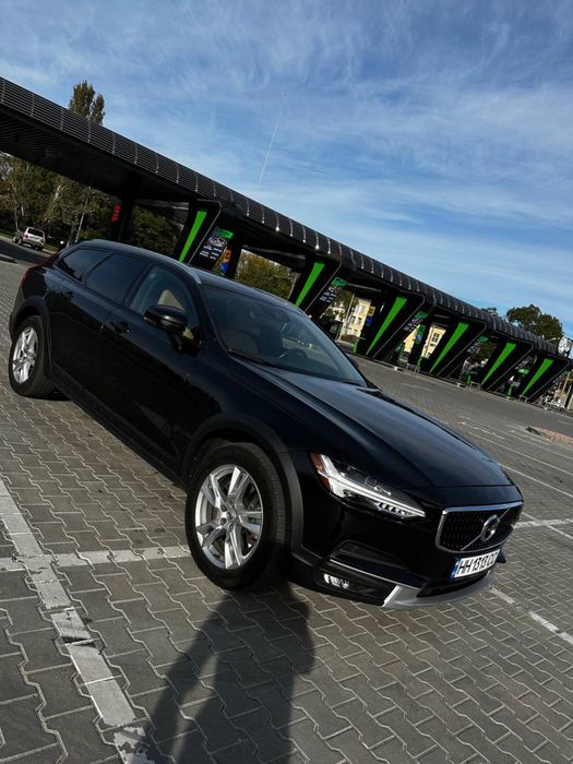Volvo V90 Cross country