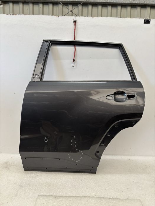 Toyota RAV4 V 5 18- drzwi lewy tył lewe tylne chrom listwa