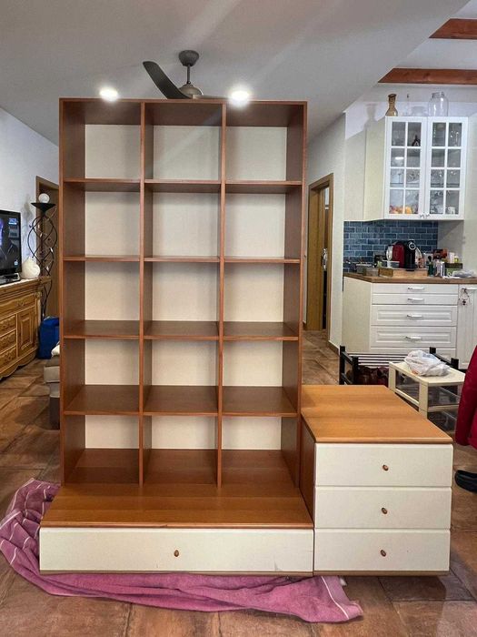 Estante e gaveteiro Interforma em cerejeira maciça