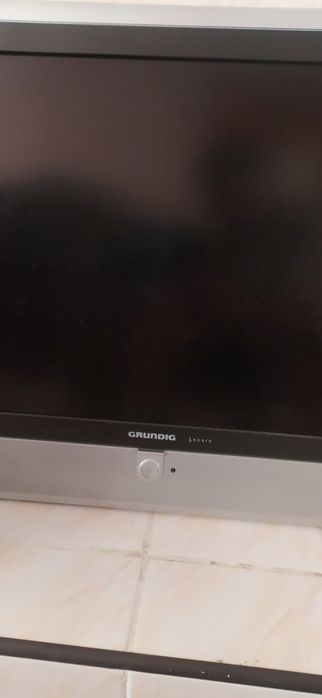 Телевізор Crundig leonaro 32