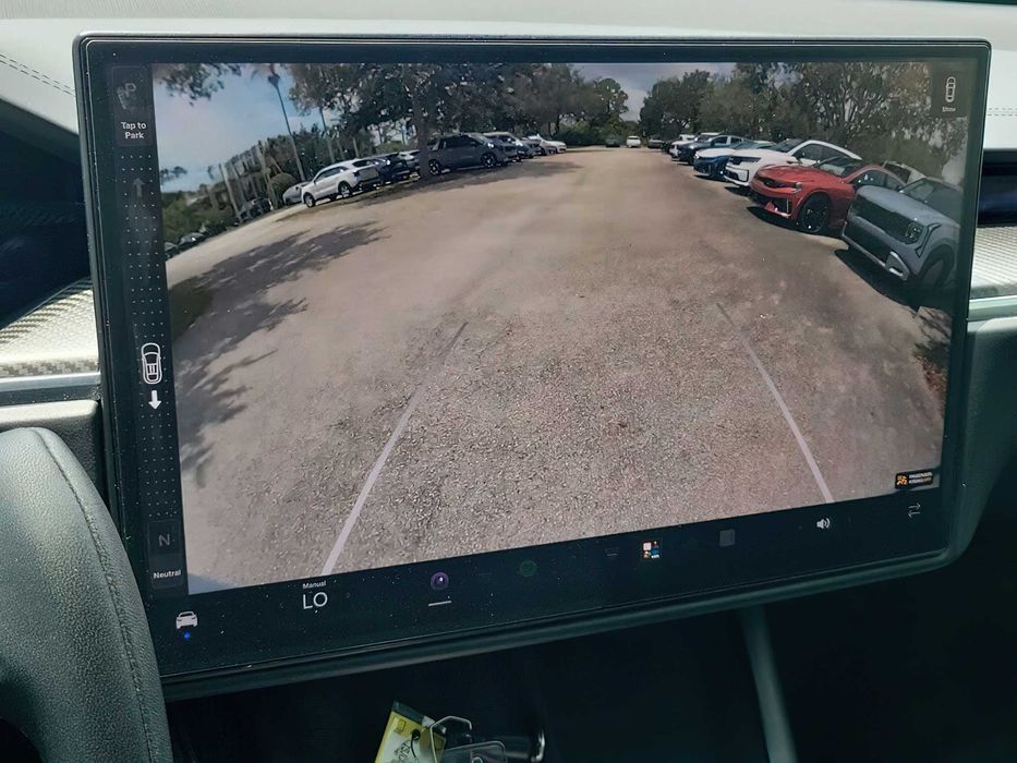 Tesla Model X      2022