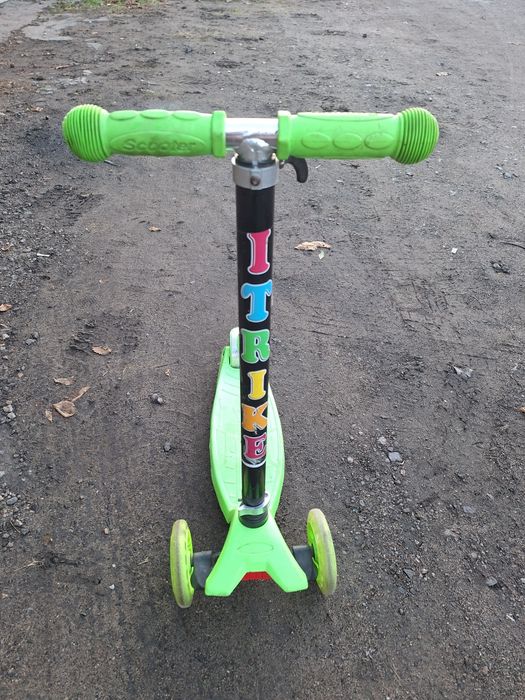 Продам детский самокат