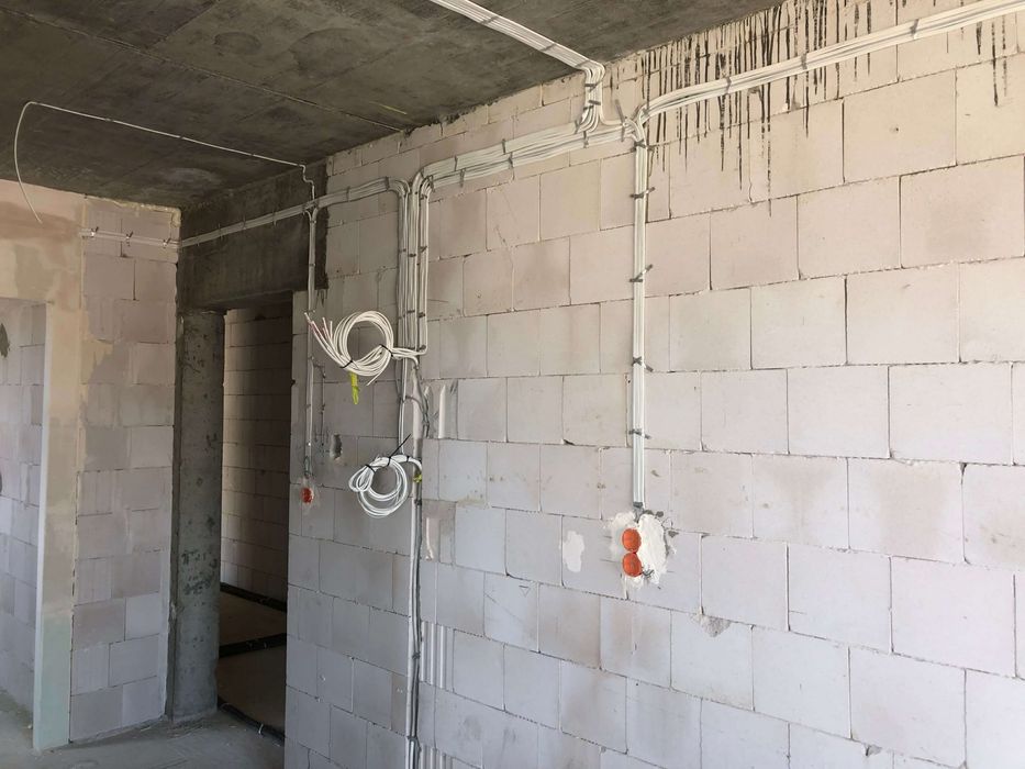 Montaż instalacji elektrycznych elektryk