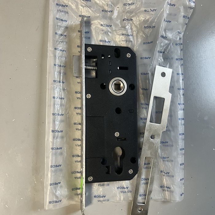 Замок дверной Apecs