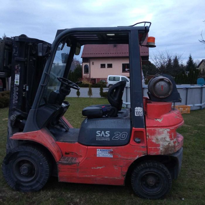 Wózek widłowy Toyota 42-7FGF20 TRIPLEX - super stan