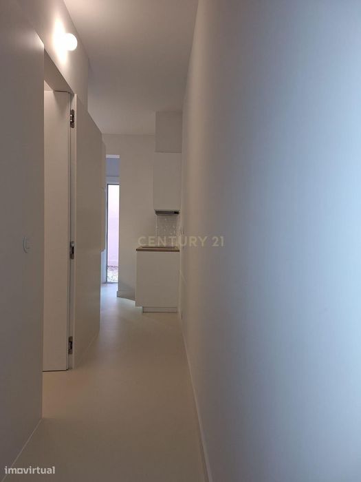 Apartamento T2 para arrendamento em Campo de Ourique
