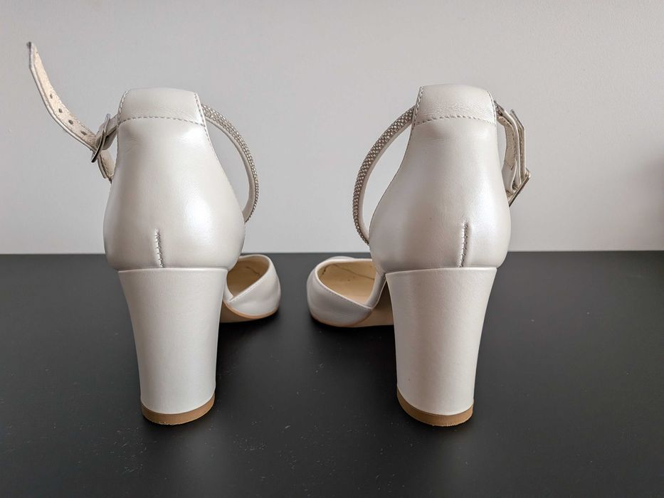 Buty ślubne sandały kulig rozmiar 37 kolor perłowy