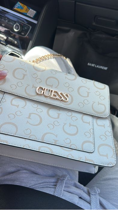 Mala Guess original em muito bom estado