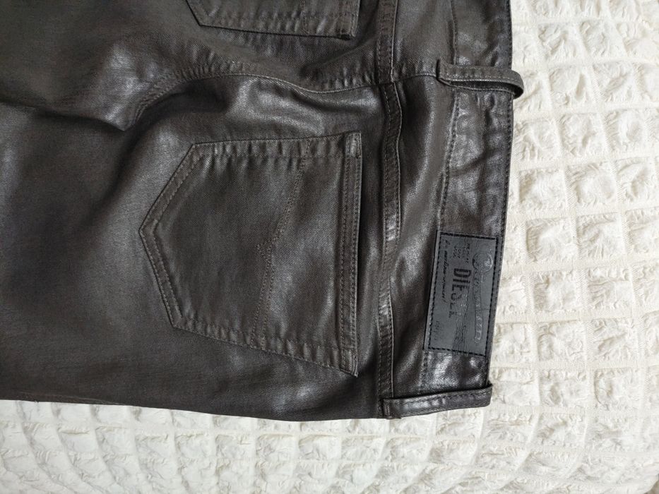 Damskie spodnie lakierowane Diesel