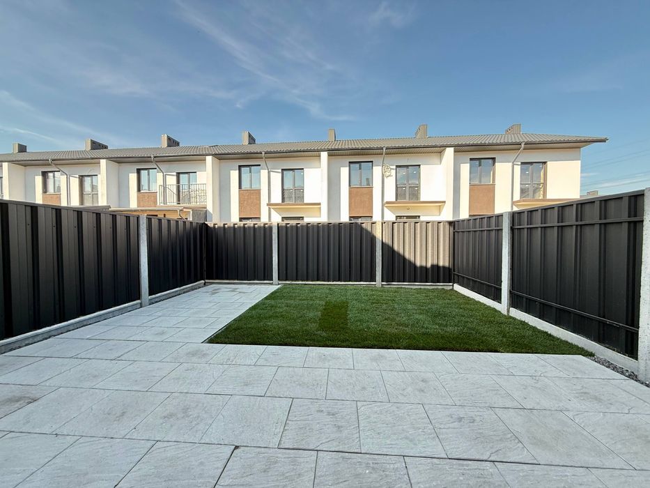 Продаж таунхауса із ремонтом у Крихівцях біля Калинової Слободи