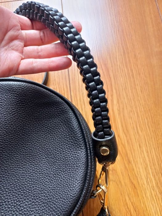 Orsay nowa okrągła torebka pleciony pasek