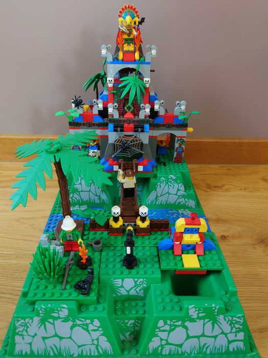 LEGO Adventurers 5986 - Amazon Ancient Ruins