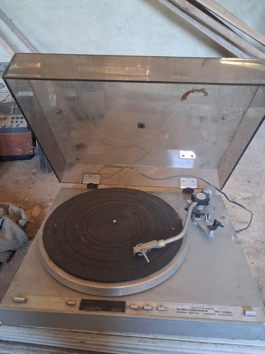 Радіоли та радіоприймачі