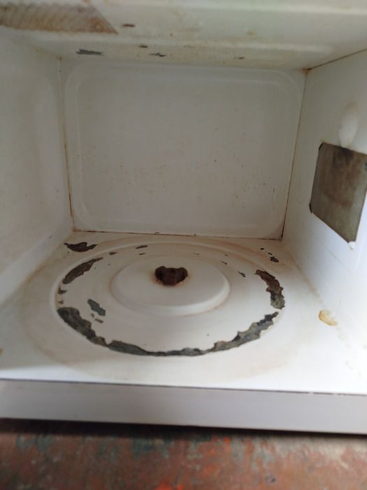 Микроволновка Saturn