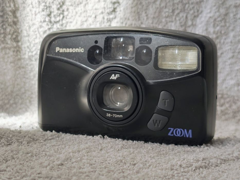 Aparat analogowy kompakt Panasonic na kliszę film