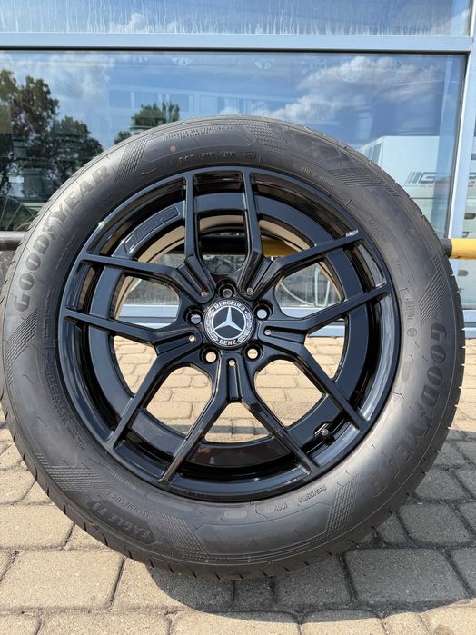 Nowe koła zimowe Mercedes 18 cali GLA GLB EQA EQB czarne AMG