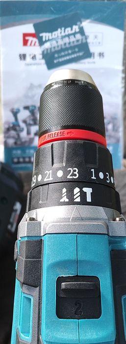 Дуже потужний 128нМ. Безщітковий ударний з 13 патроном  шуруповерт.