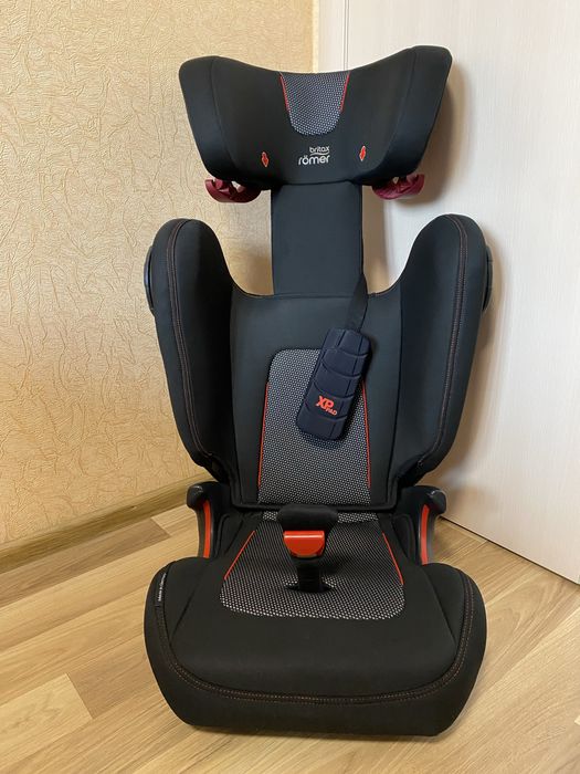 Автокресло Britax-Romer Kidfix III S Cool Flow 3-12 лет