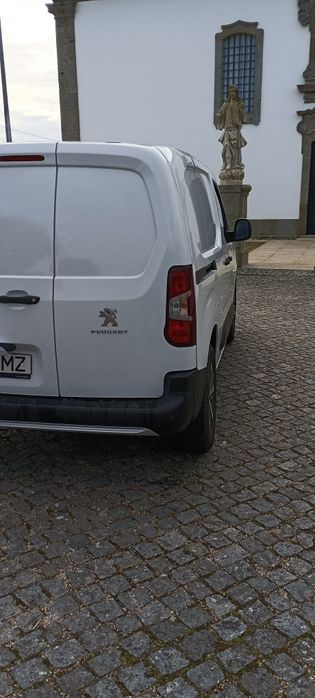 Peugeot partner 2023 impecável por 16605 IVA dedotival