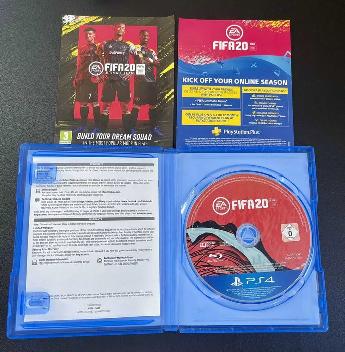 Consola PS4 Slim 500GB + 1 Comando (NOVO) + Jogo FIFA20 + Cabo