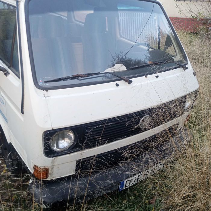 Sprzedam karoserię  VW t3 caravelle  1,6td