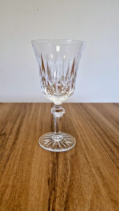 Garrafa + Copos de Cristal