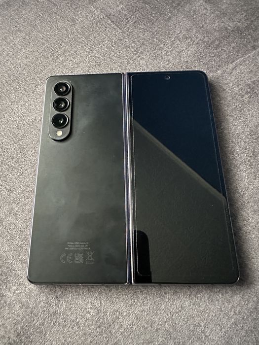 Samsung Galaxy Z Fold 4